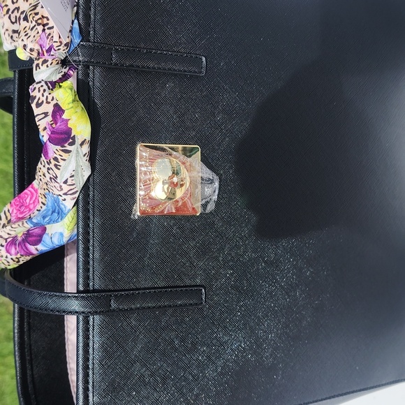 NWT BLACK BETSEY JOHNSON TOTE W/SCARF AND POUCH - Picture 8 of 8